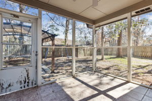 Screened-in Porch