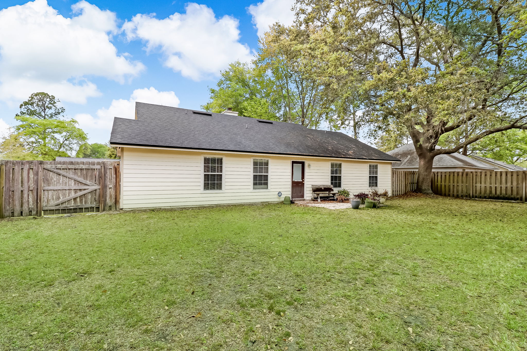 302 McQueen Cir, St. Marys, GA 31558 | ECVT Real Estate Photography
