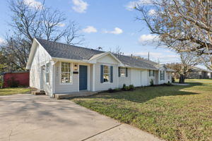 Duplex at 2222 N Hickory and 302 W Pelton