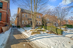 302 Russell Hill Rd, Toronto ON