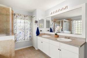 Guest Bathroom 2