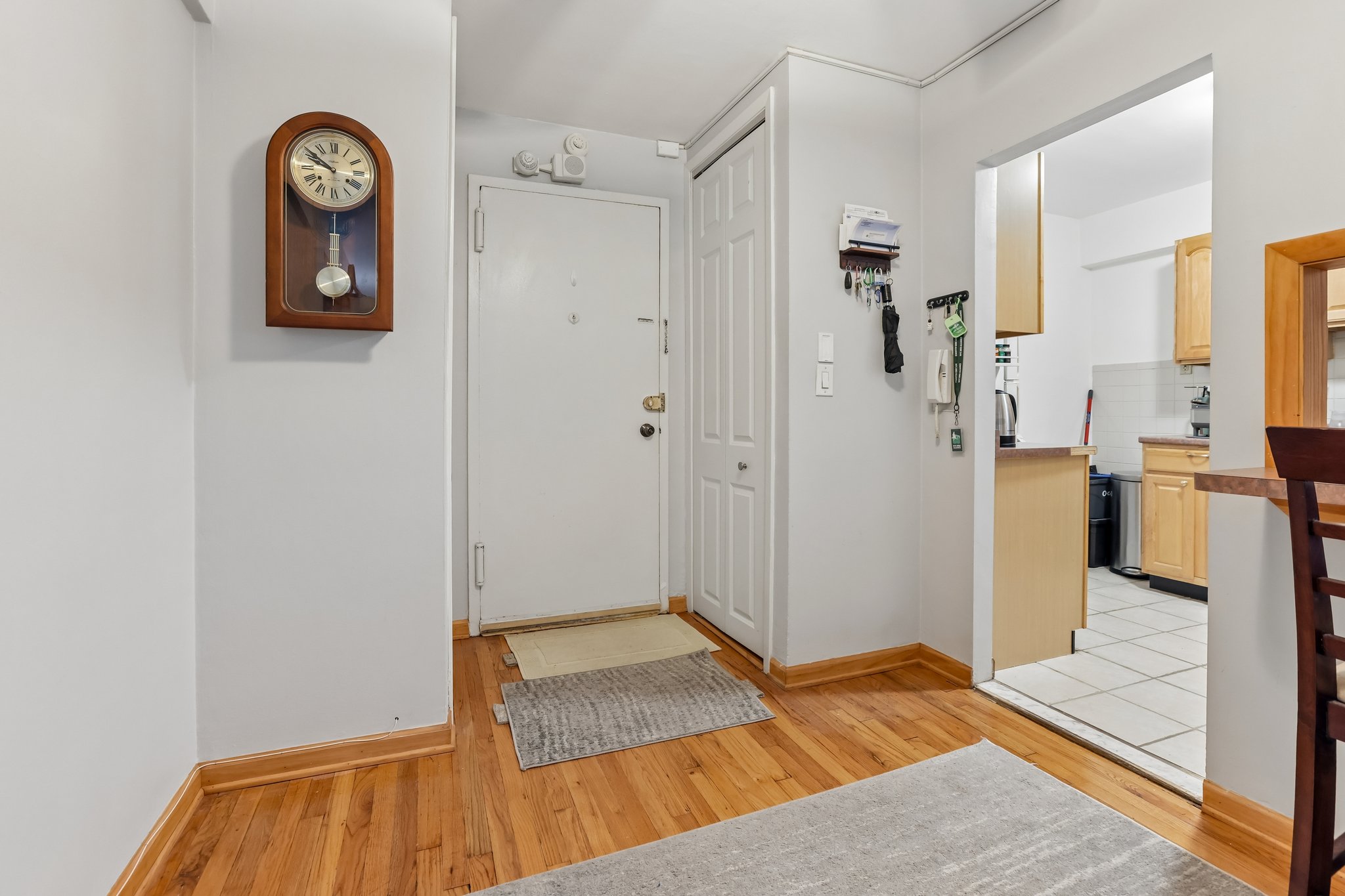 Edwin Ave 2C-S1807-009.jpg