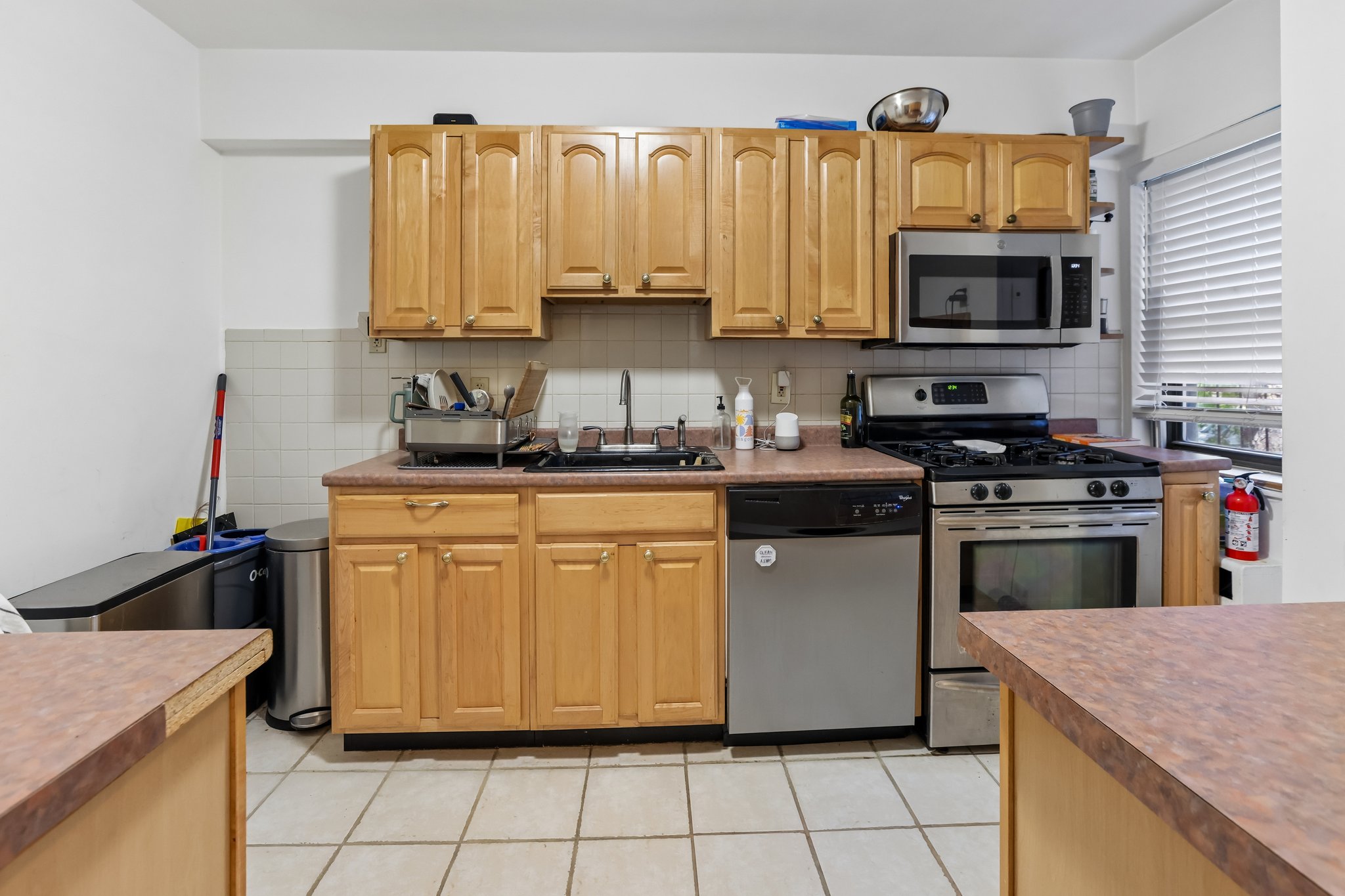Edwin Ave 2C-S1807-019.jpg