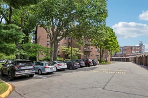 Edwin Ave 2C-S1807-003.jpg