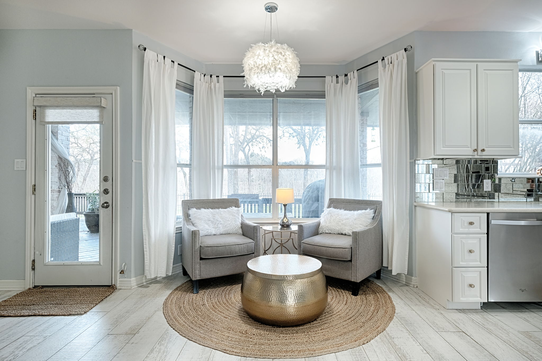 Breakfast Nook/Sitting Area