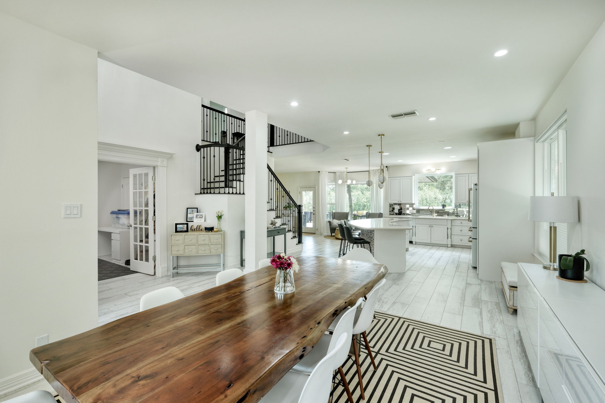 Dining/Kitchen