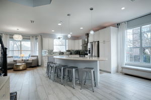 Kitchen/Breakfast Bar