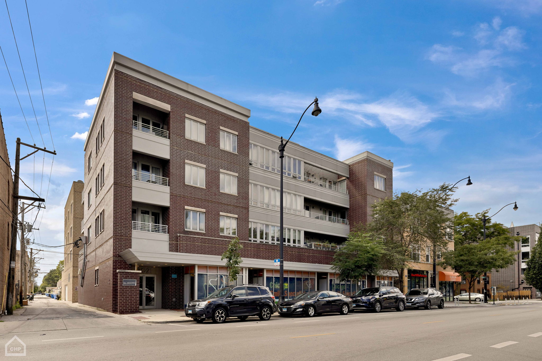 3021 W Armitage Ave 406_001