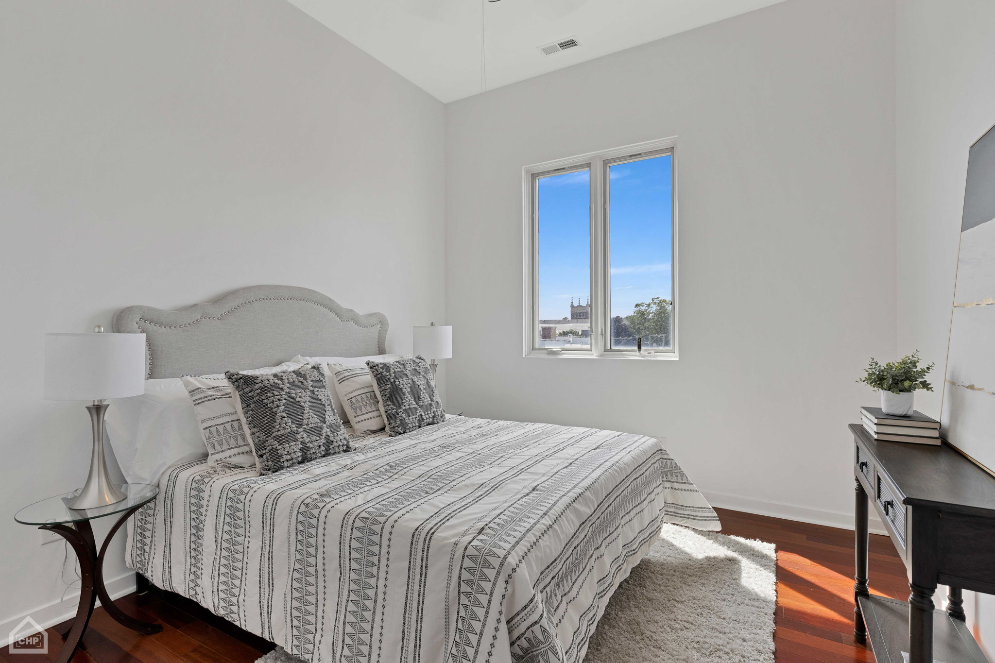 3021 W Armitage Ave 406_014