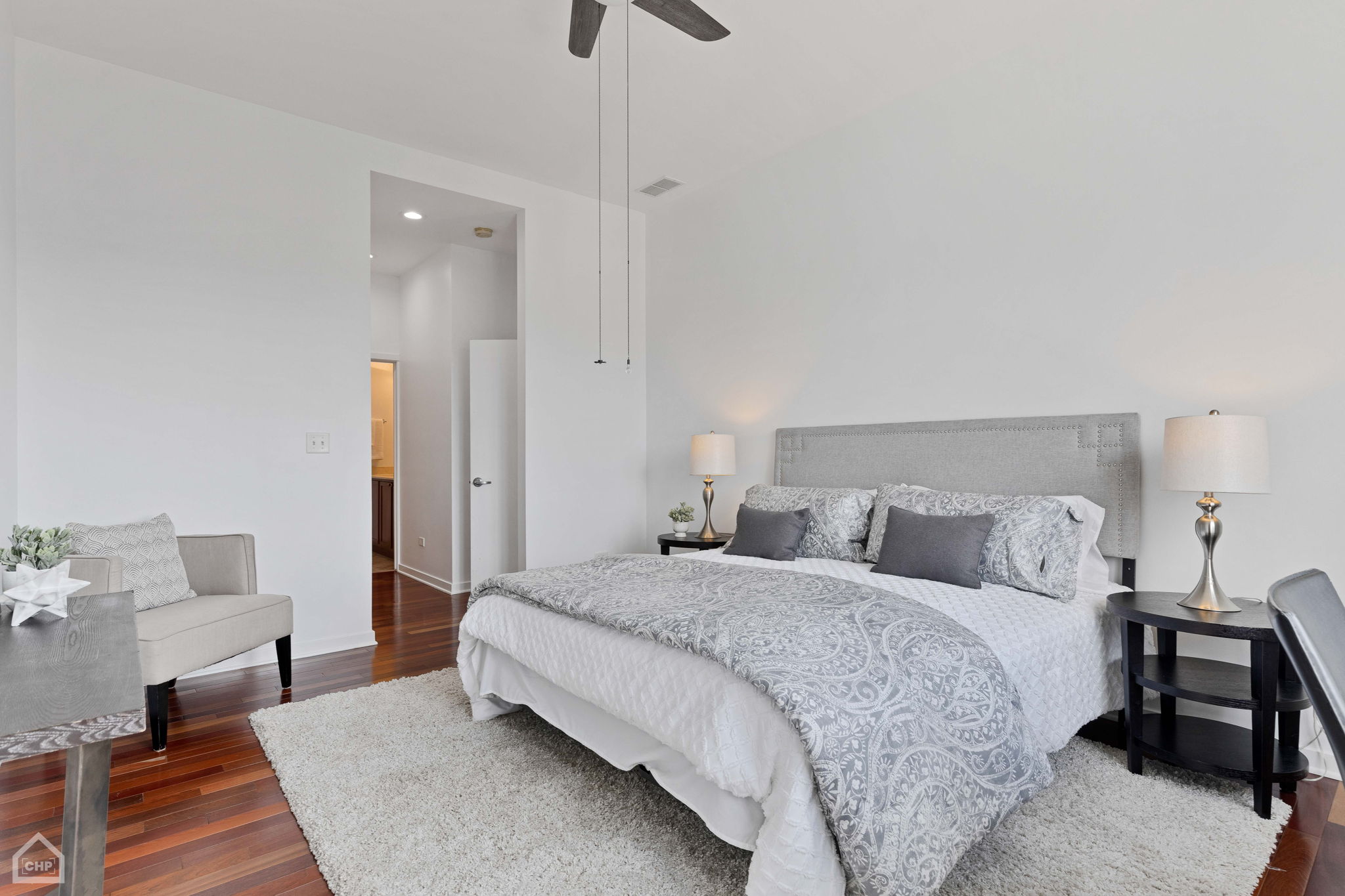 3021 W Armitage Ave 406_019