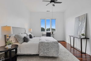 3021 W Armitage Ave 406_017