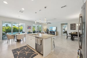 Skylark Dr-1204-031.jpg