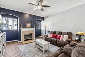Oatland Ct-007.jpg