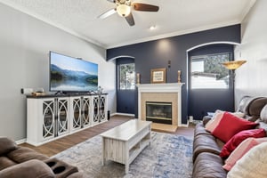 Oatland Ct-010.jpg