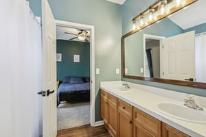 Oatland Ct-027.jpg