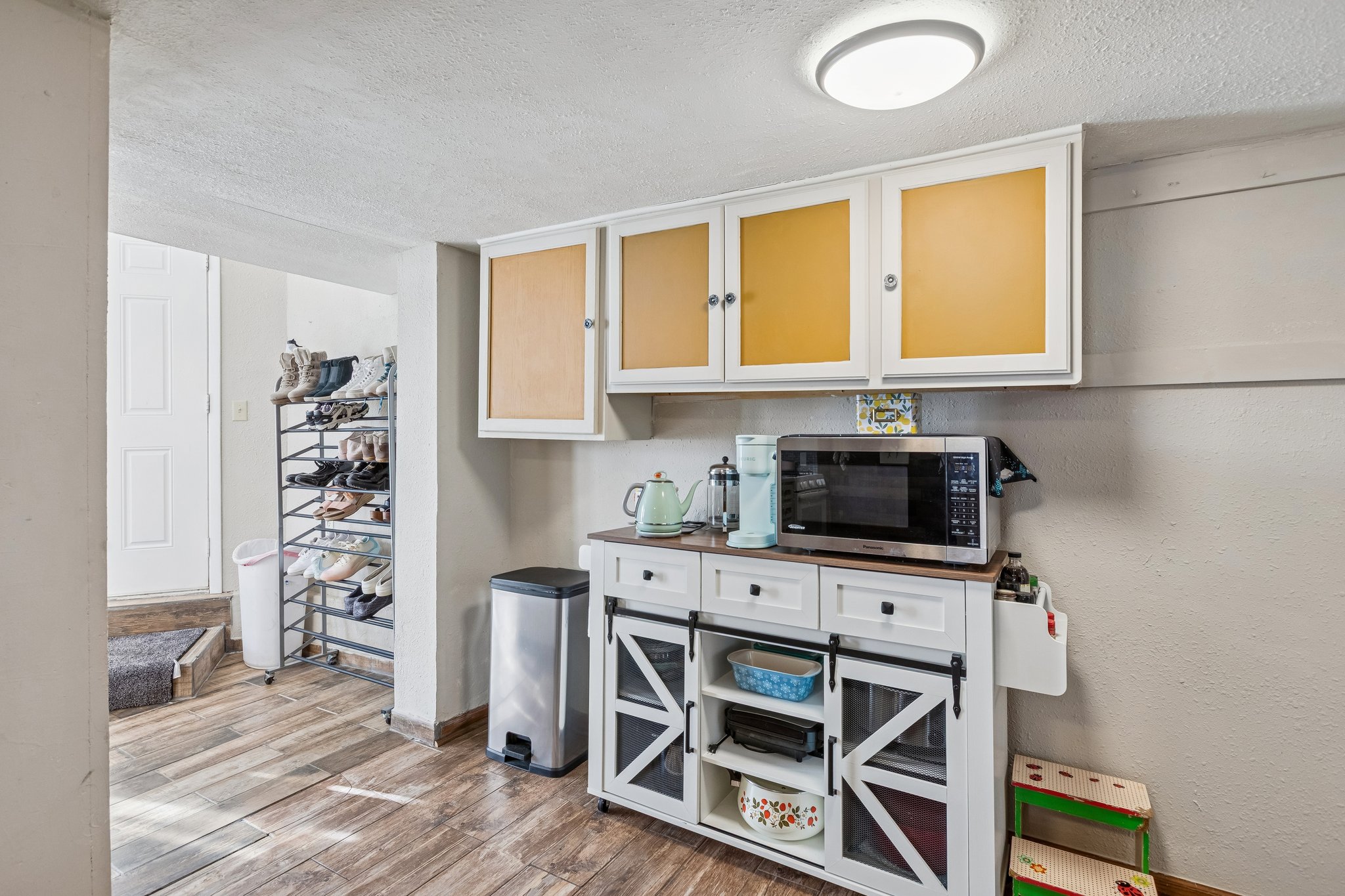 7976 - 3022 Wallace Ave_016.jpg