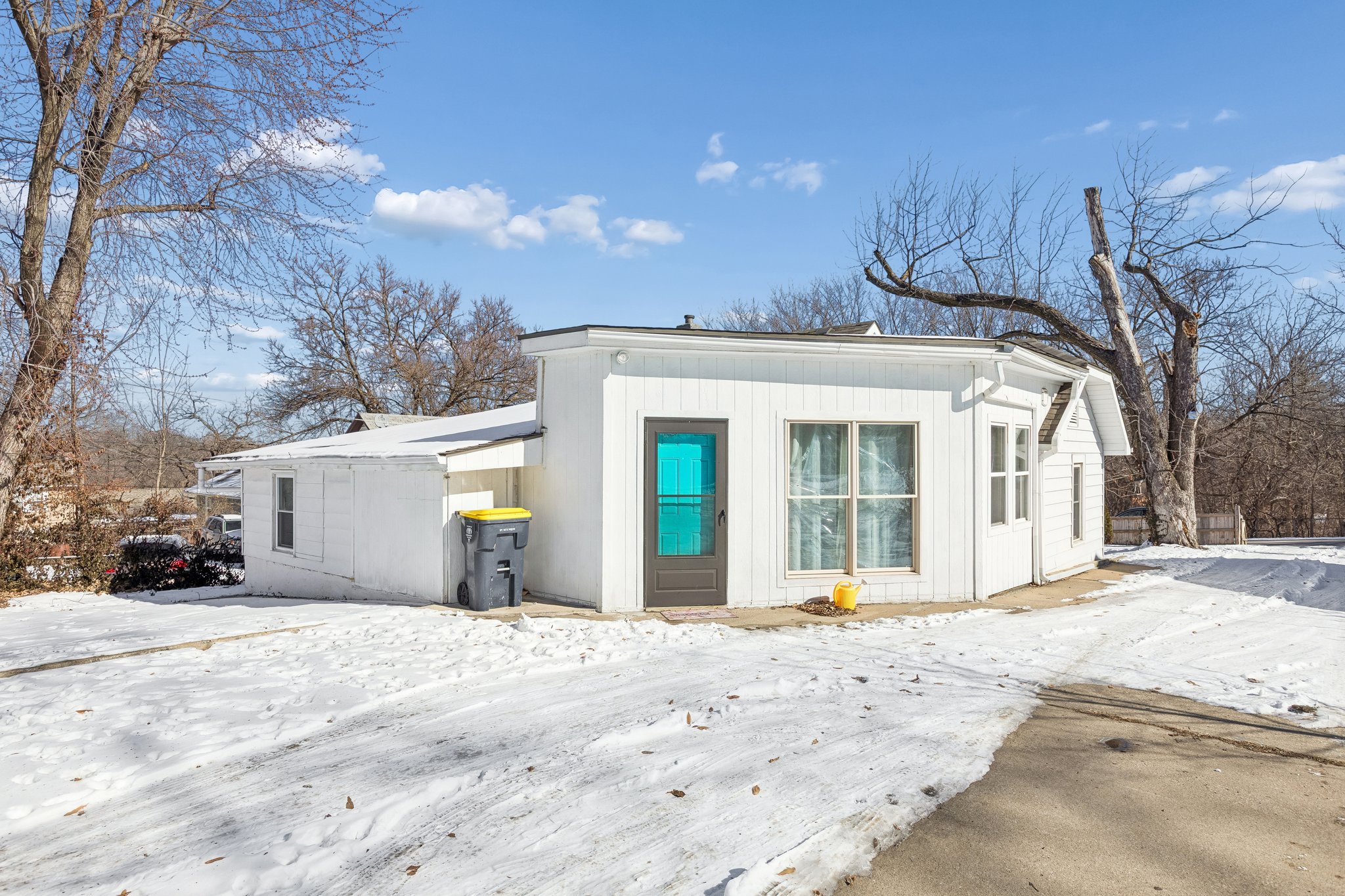 7976 - 3022 Wallace Ave_033.jpg