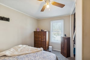 7976 - 3022 Wallace Ave_027.jpg