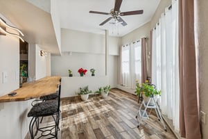 7976 - 3022 Wallace Ave_030.jpg