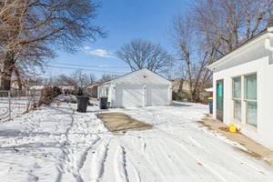 7976 - 3022 Wallace Ave_032.jpg