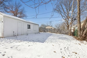 7976 - 3022 Wallace Ave_034.jpg