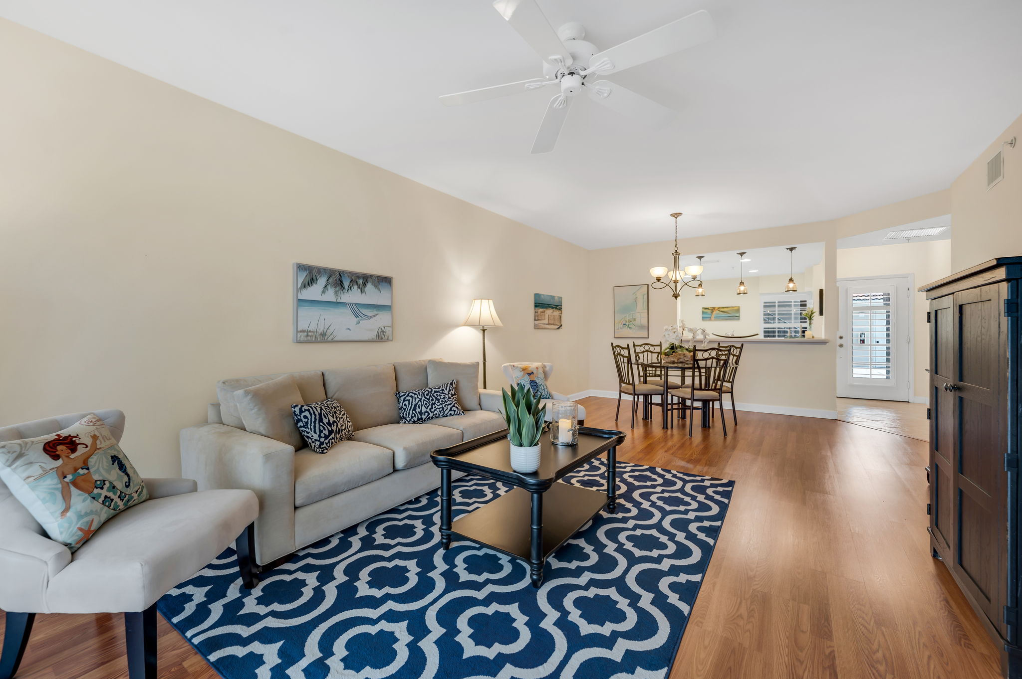 Living View 2