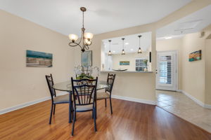 Eat In Kitchen - Breakfast Bar