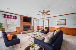 DSC03582_print virtually staged.jpeg