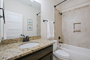  Photo 40