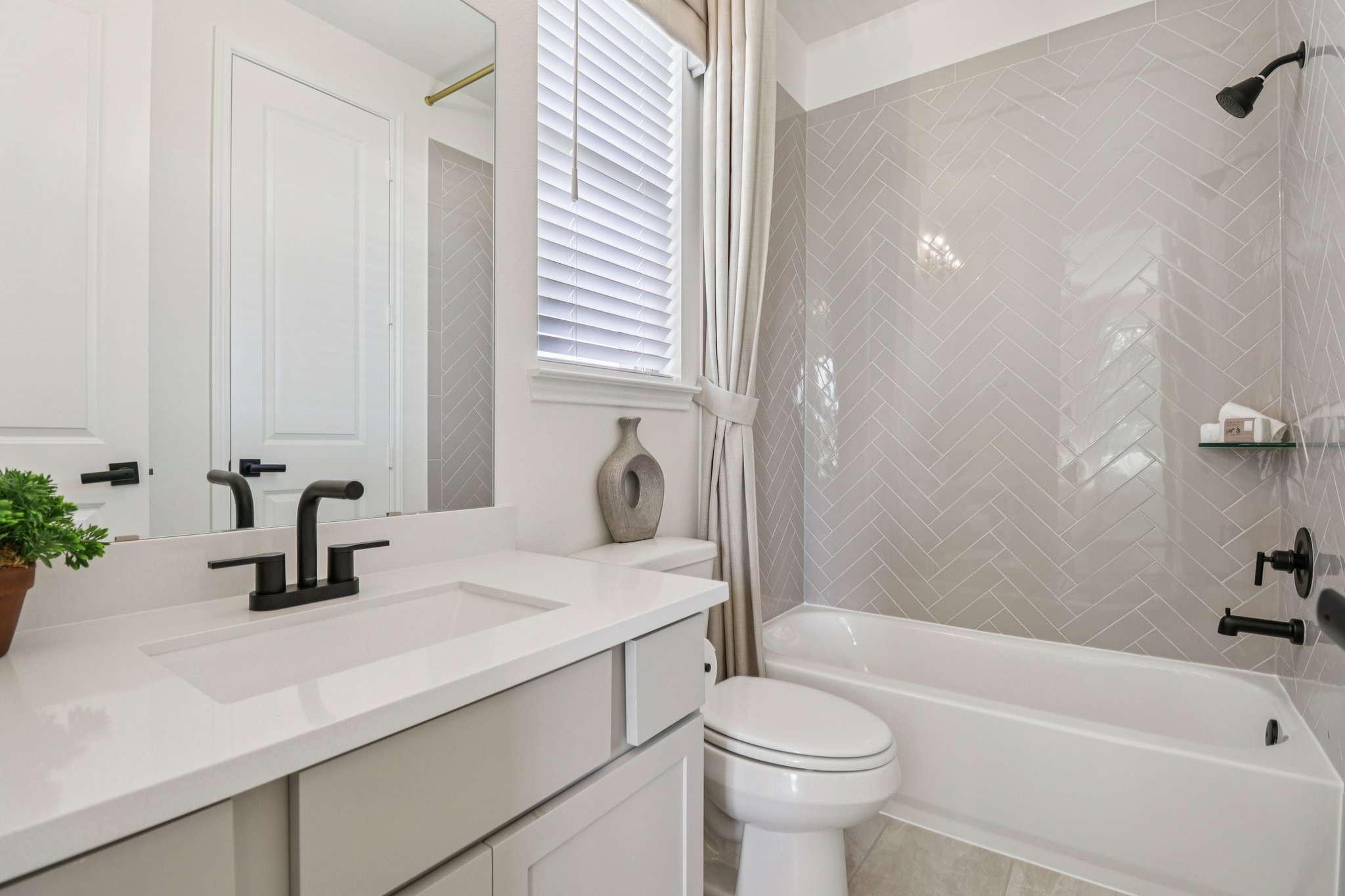 Hickory Hvn Ln-S0704-018.jpg