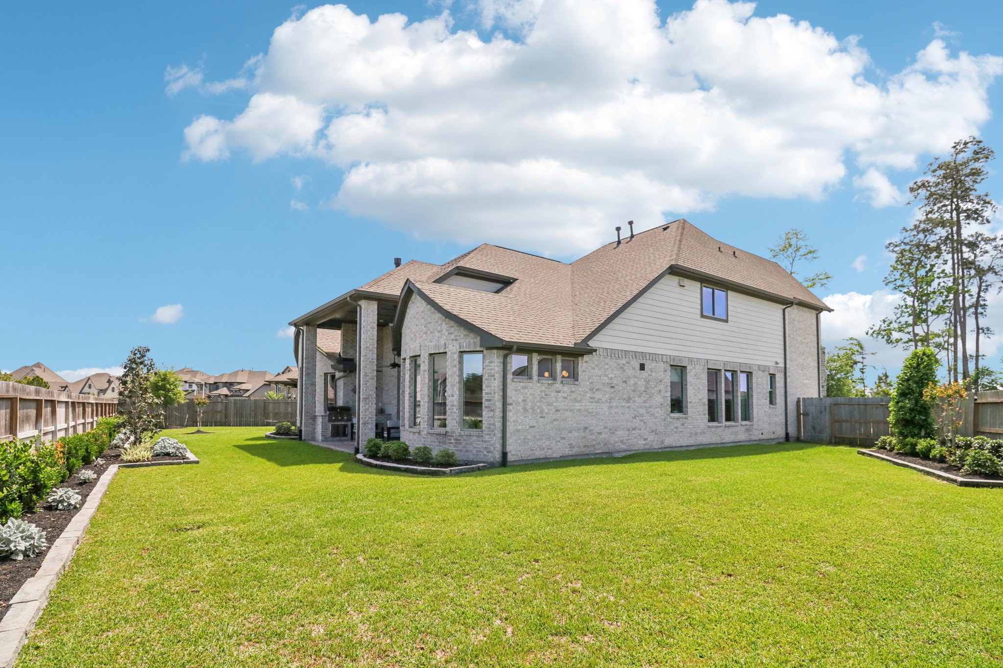 Hickory Hvn Ln-S0704-042.jpg