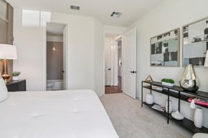 Hickory Hvn Ln-S0704-017.jpg