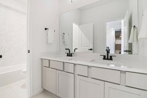 Hickory Hvn Ln-S0704-036.jpg