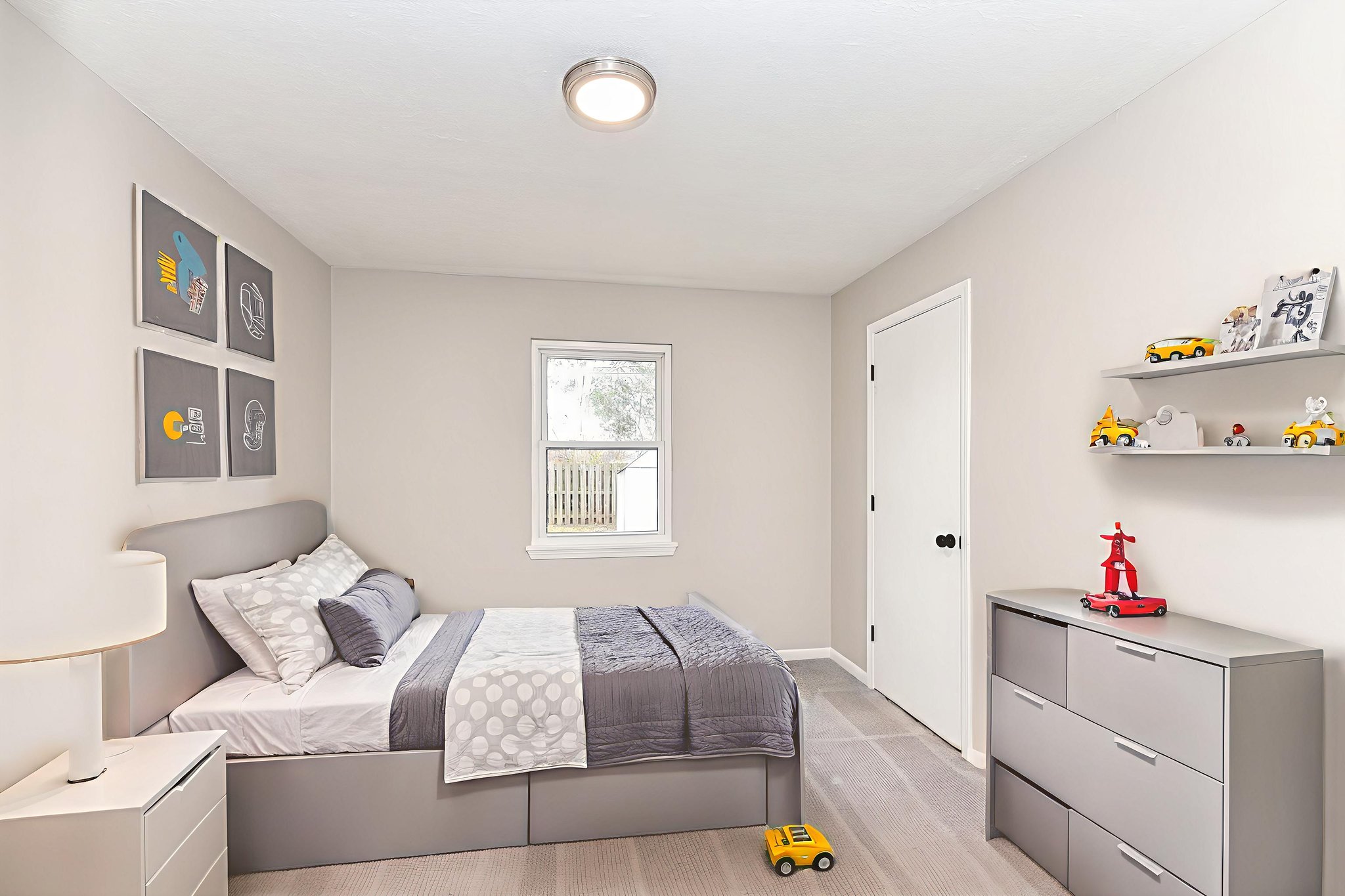 DSC_2663 virtually staged.jpeg