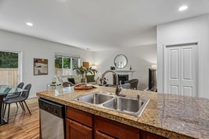 183rd Pl-S0206-017.jpg