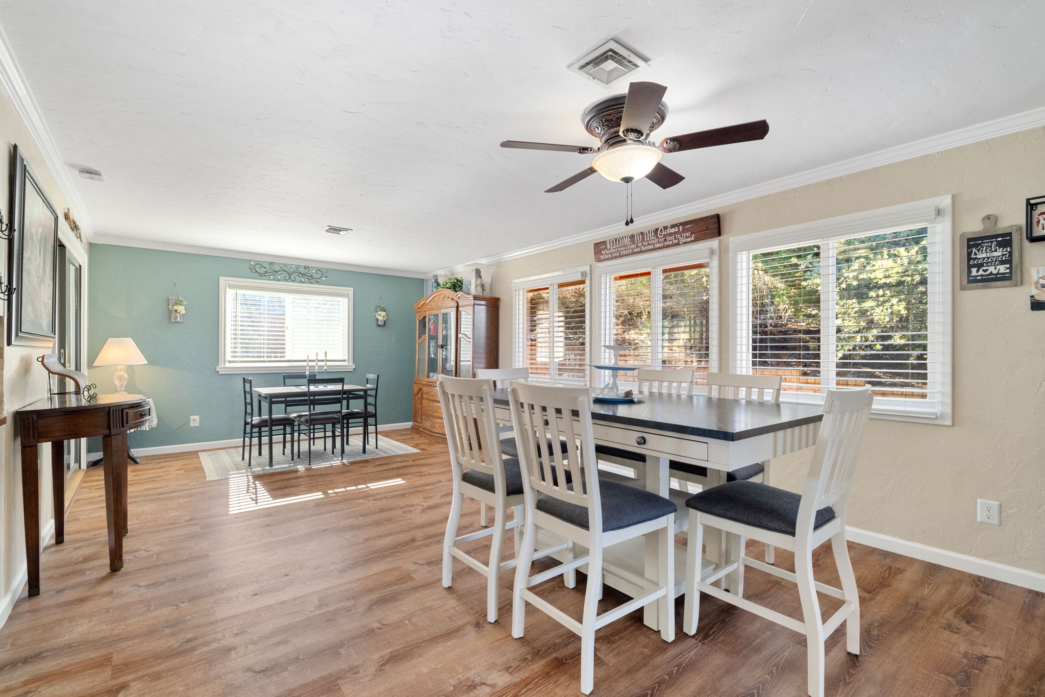 Breakfast Nook to Dining