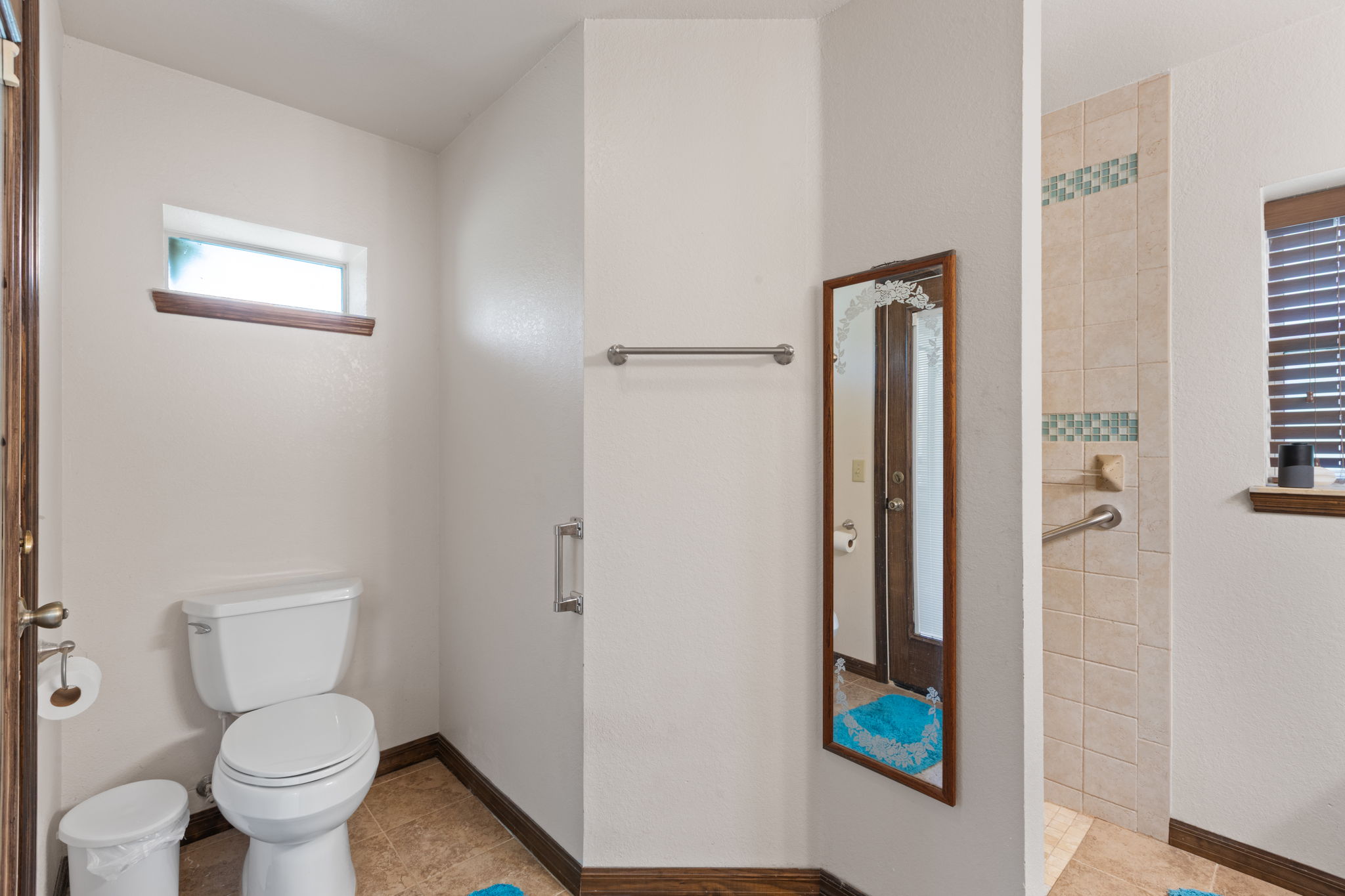  Photo 98