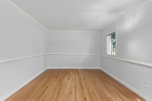 303 Parkway. 109 furniture removed.jpeg
