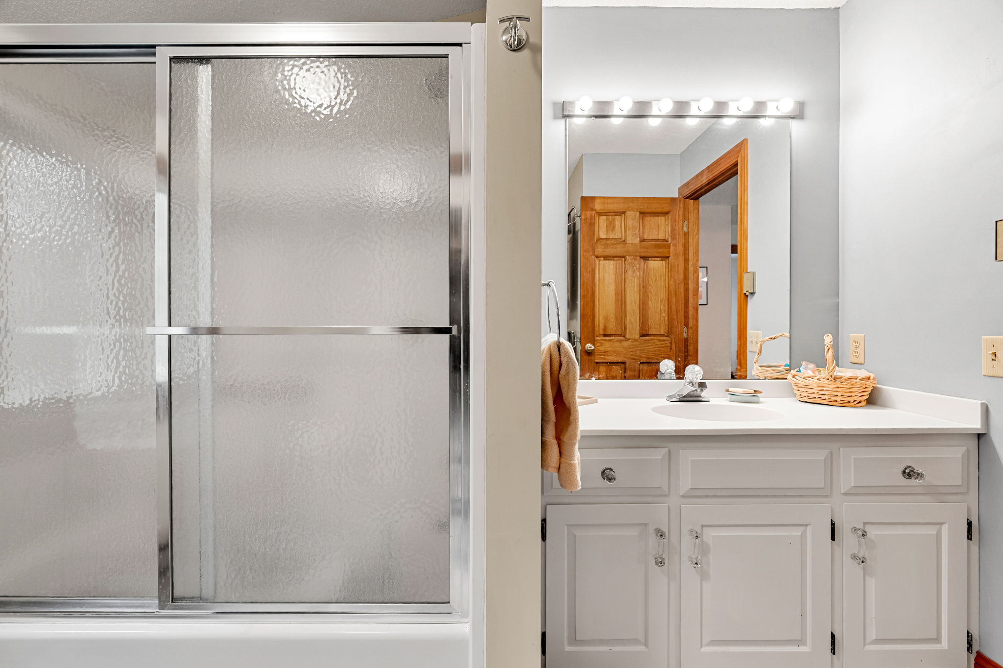 303 Rd Round the Lake, Grantham, NH 03753, USA Photo 31