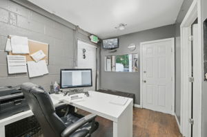  Photo 6
