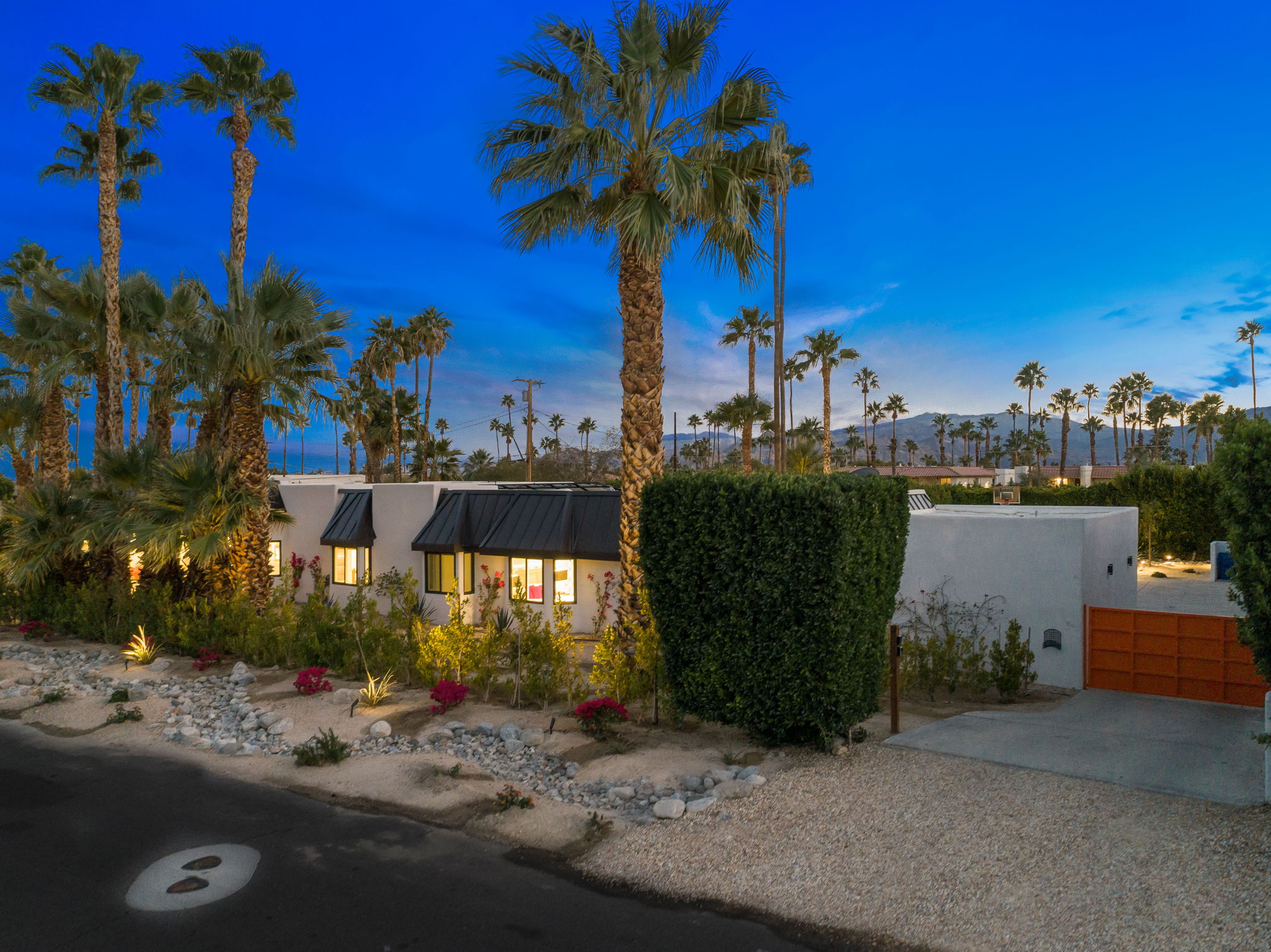  303 W Vía Escuela, Palm Springs, CA 92262, US Photo 104