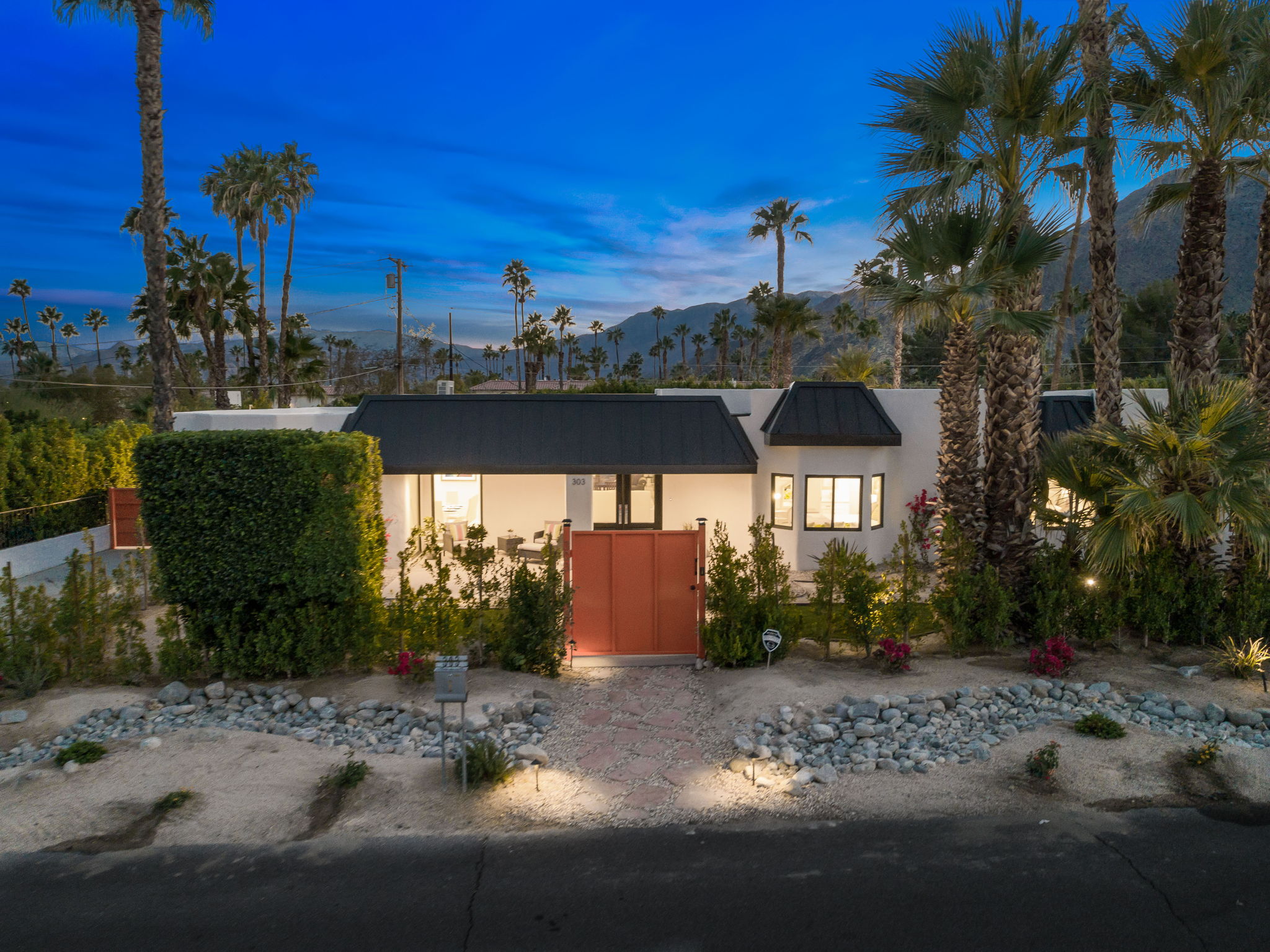  303 W Vía Escuela, Palm Springs, CA 92262, US Photo 103