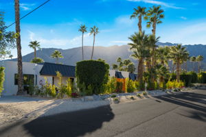  303 W Vía Escuela, Palm Springs, CA 92262, US Photo 7