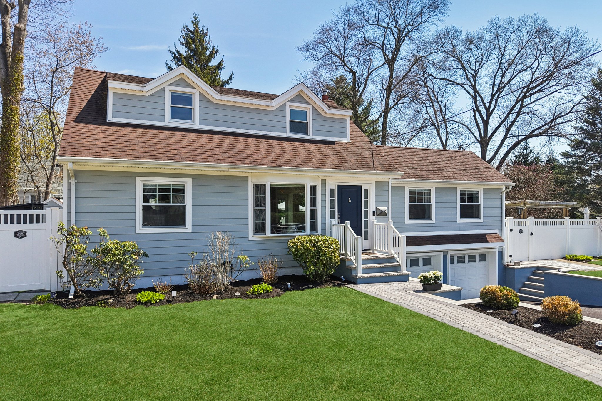 Walnut St-S1304-002r.jpg