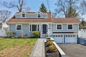 Walnut St-S1304-001.jpg