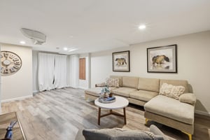 Walnut St-S1304-009.jpg