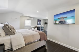 Walnut St-S1304-047.jpg