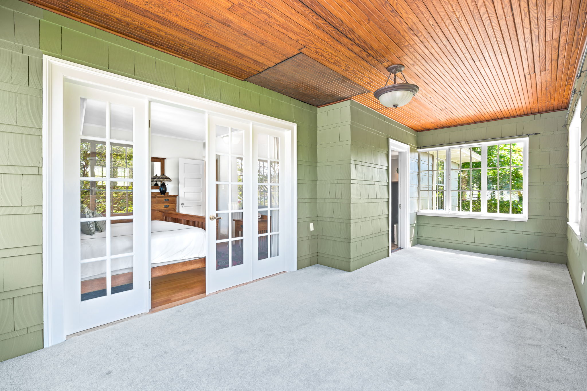  Photo 52