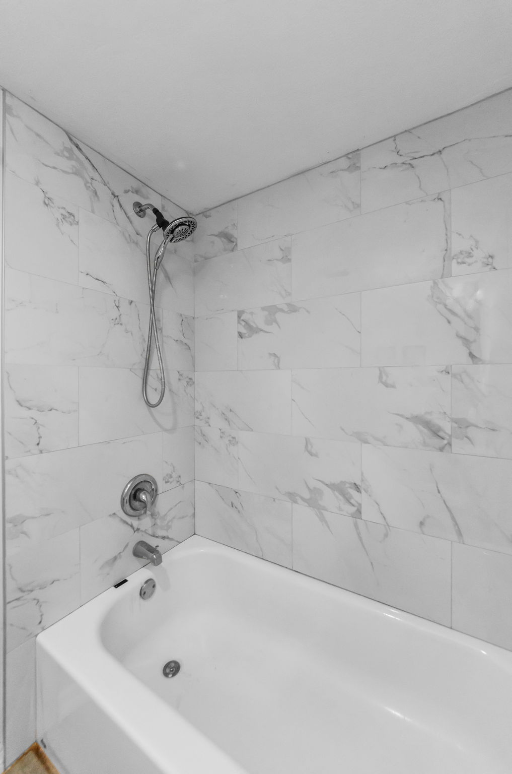 Primry Bathroom 1c