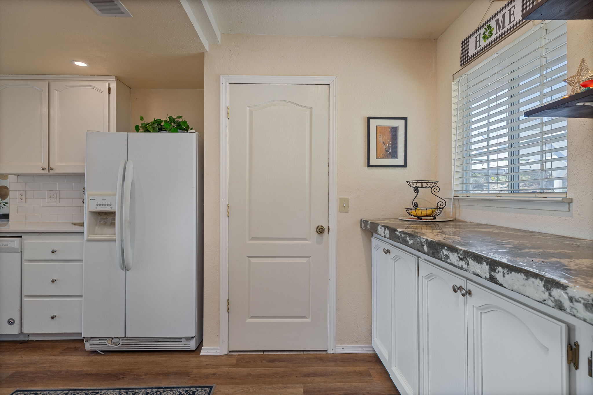 Custom  bar & pantry